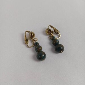 💕5/25 Teal beaded earrings